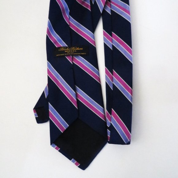 ❤️MENS BROOKS BROTHERS Navy NECKTIE TIE - Picture 3 of 4